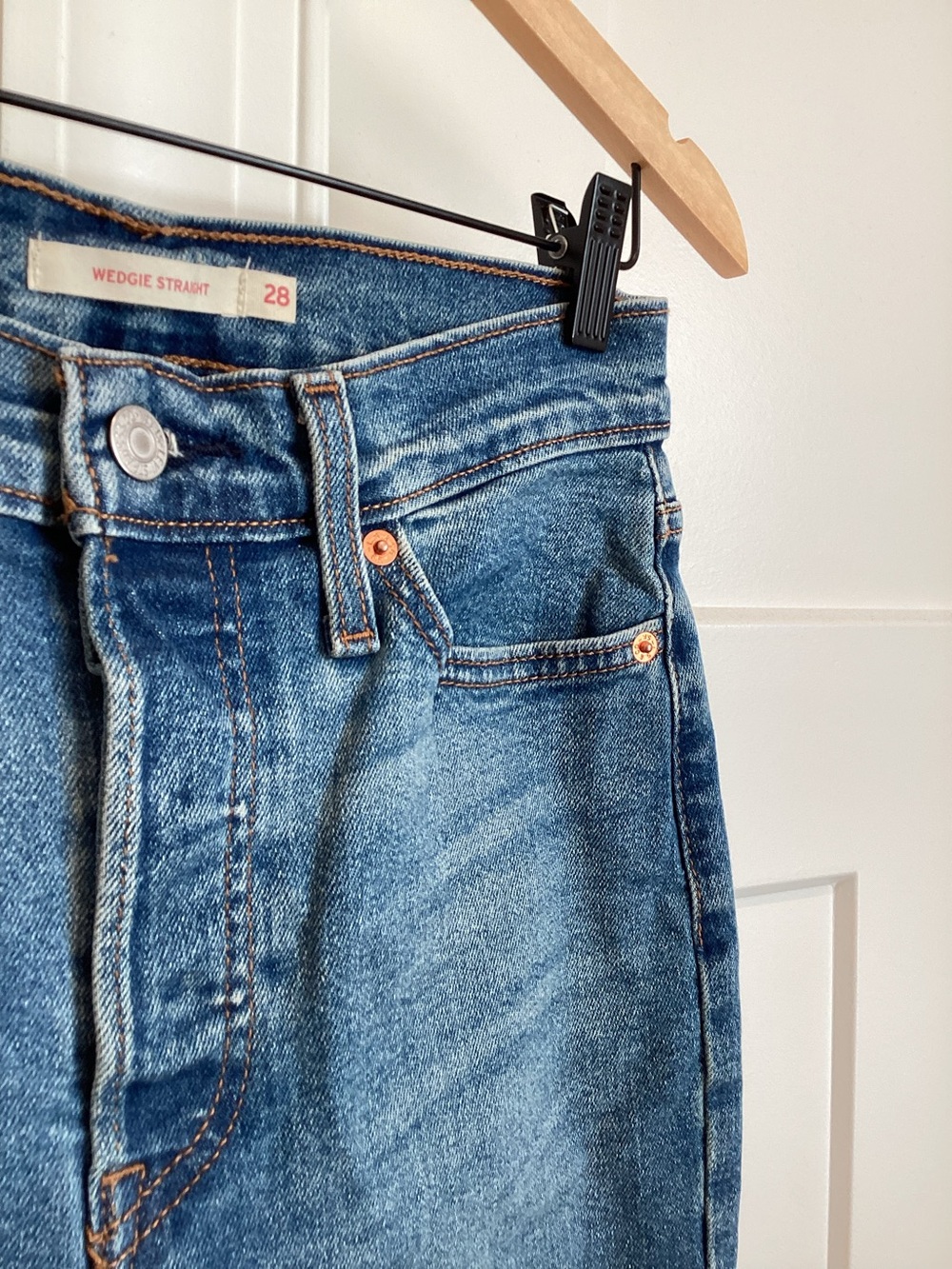 Women’s Levi’s High Rise Wedgie Jeans Straight Button Fly New Size 28 28W 28L - Picture 7 of 15